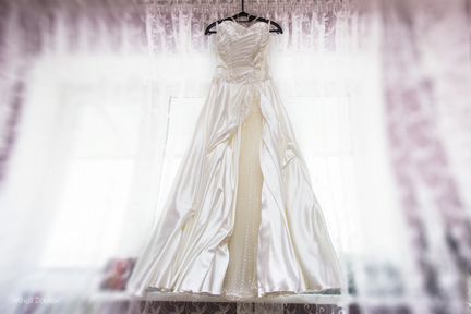 Изысканое свадебное платье