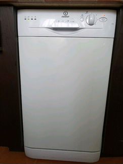 Посудомоечная машина Indesit IDL 40 (рабочая)