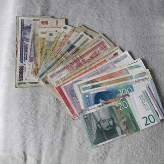 Банкноты иностранные, 40 штук