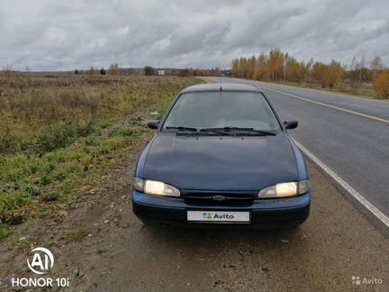 Ford Mondeo 1.8 МТ, 1996, седан
