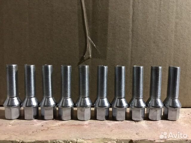 Колесные удлинённые болты Мерседес