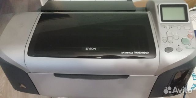 Цветной струйный принтер Epson r300 и hp1515