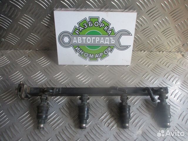 Рейка топливная в сборе BMW 3 E36 M43 1.6