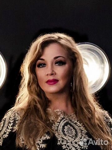 Ведущая. Певица. Организатор