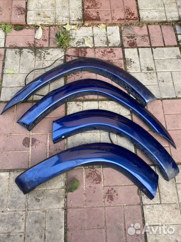 Накладка крыла на Toyota Rav4 (2000-05)