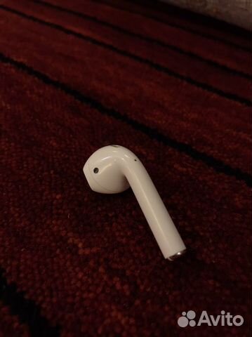 Левый наушник Airpods 2 поколения оригинал
