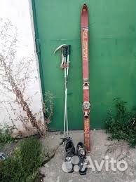 Беговые лыжи с ботинками и палками