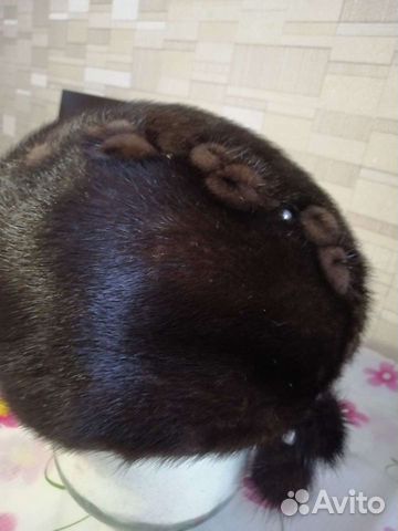 Женские меховые шапки