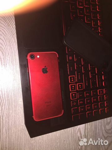 Телефон iPhone 7 128gb red