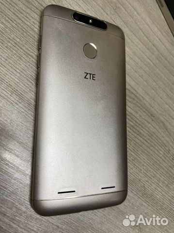 Телефон ZTE V8 lite