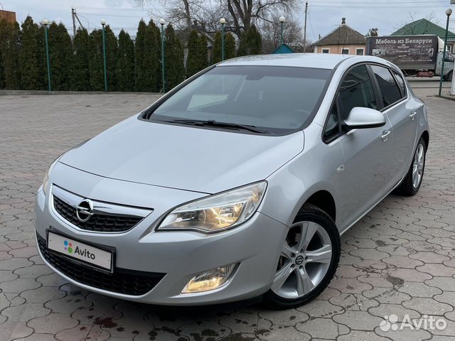 Opel Astra 1.6 МТ, 2011, 199 000 км