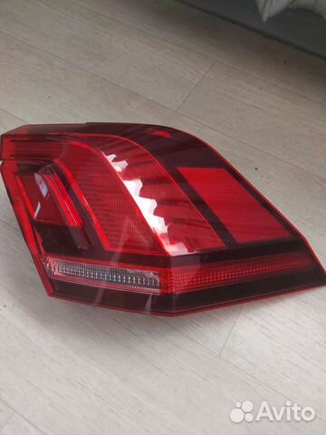 Фара на volkswagen tiguan правая задняя в крыло