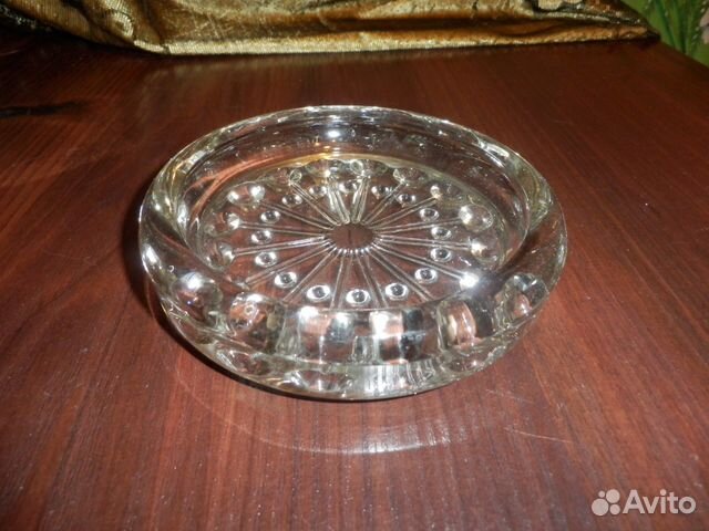 Пепельница пресованный хрусталь сссрне пользованна