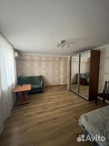 

1-к. квартира, 50 м², 1/2 эт.