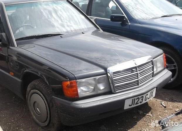 Разбираю Mercedes W201 190 б/у