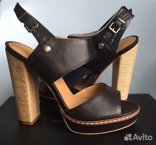 Новые кожаные босоножки Tommy Hilfiger США Новые кожаные босоножки Tommy Hilfiger США
