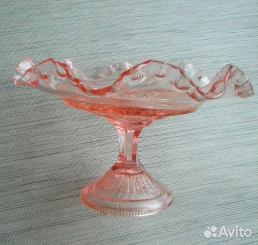 Конфетница из розового стекла— фотография №3