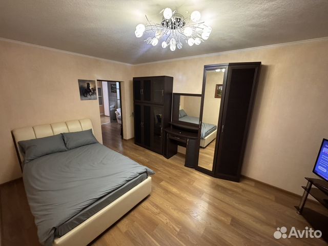 

1-к. квартира, 54 м², 3 кровати