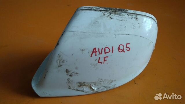 Накладка левого зеркала на Audi Q5