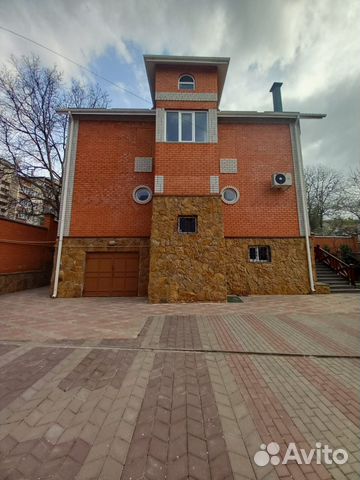 

6-к. дом, 350 м²
