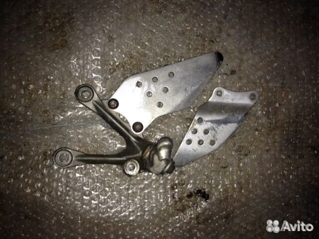 Kawasaki ZX6R 636 05 - 06 водительский кронштейн