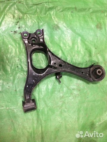 Рычаг передний правый Honda Civic 4D FD1 R18A 2006 Рычаг передний правый Honda Civic 4D FD1 R18A 2006