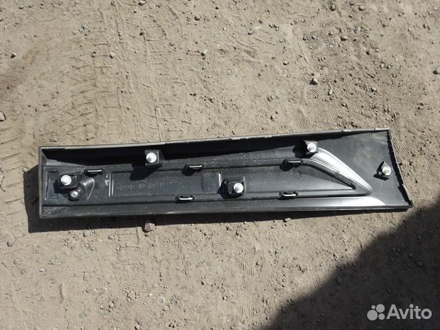 Накладка задней левой двери Mitsubishi Outlander 3