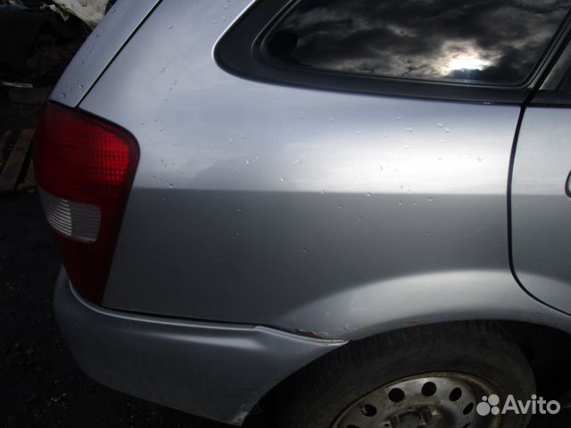 Крыло заднее правое Mazda Familia S-Wagon, 2000 г