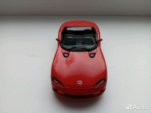 Масштабная модель Dodge Viper RT/10 1:43 Burago