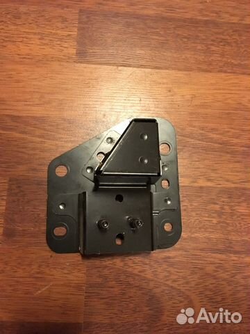 Кронштейн усилителя заднего бампера правый