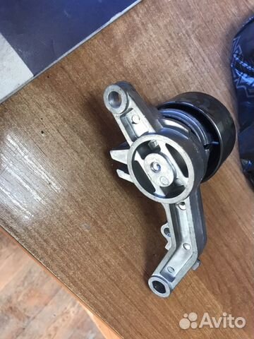 Натяжитель ремня грм PT cruiser 00 - 04781570AB