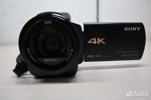 Видеокамера 4К Sony FDR-AX33