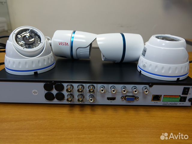 Комплект видеонаблюдения 4 AHD камеры 1Мп+рег+бп Комплект видеонаблюдения 4 AHD камеры 1Мп+рег+бп