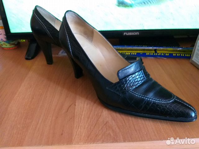 Продам новые женские туфли, 38-39 р