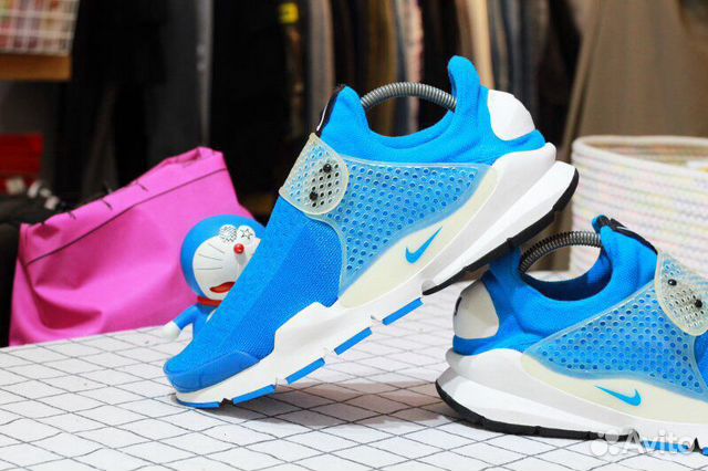 Nike кроссовки новые Nike кроссовки новые