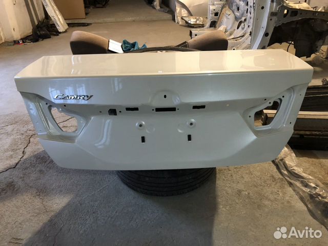 Крышка багажника на Toyota Camry V50 V55 (б/у, ори Крышка багажника на Toyota Camry V50 V55 (б/у, ори