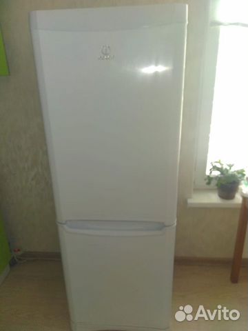 Холодильник Indesit