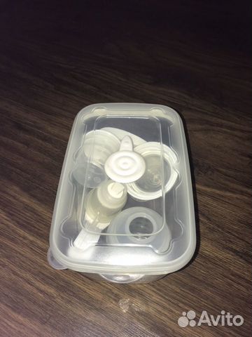 Молокоотсос ручной Tommee Tippee с аксессуарами Молокоотсос ручной Tommee Tippee с аксессуарами