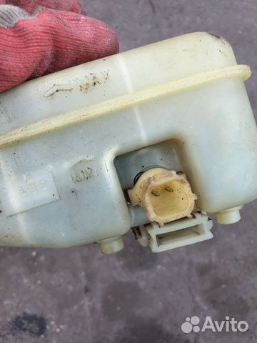 Бачок тормозной жидкости Dodge Stratus 2