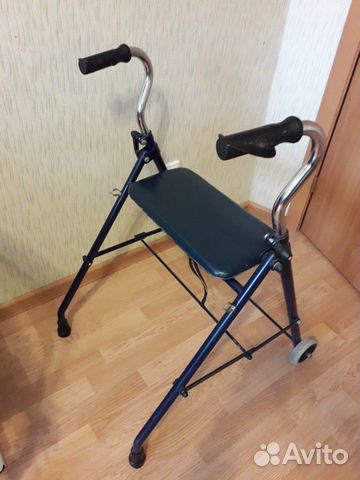 Ходунки с колёсами и сидением