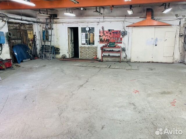 Гараж, > 30 м²