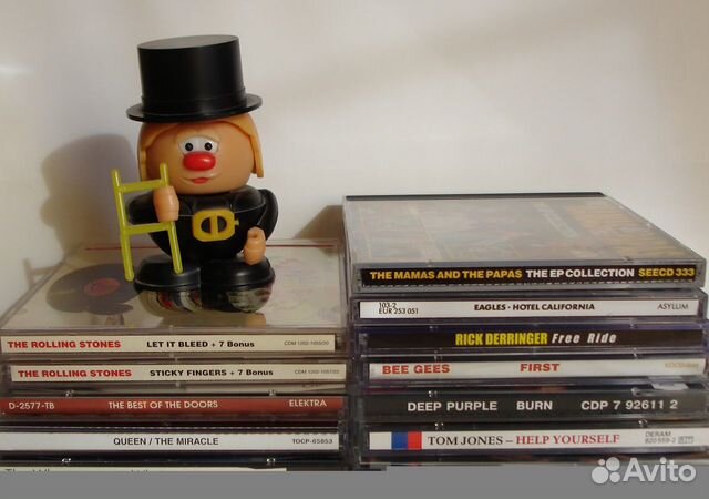 Советский меломан. Человек с пластинкой. Hd-600t2. Пётр мамонов коллекция пластинок. Меломаны 80-х.