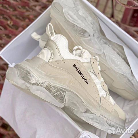 Кроссовки Balenciaga B105027 Размеры: 36-40 Кроссовки Balenciaga B105027 Размеры: 36-40