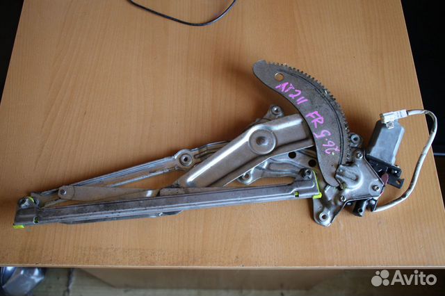 Стеклоподъемник Toyota Carina правый перед. AT210