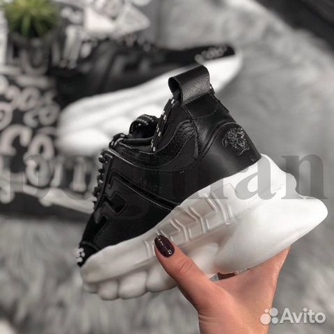 Versace Chain Reaction