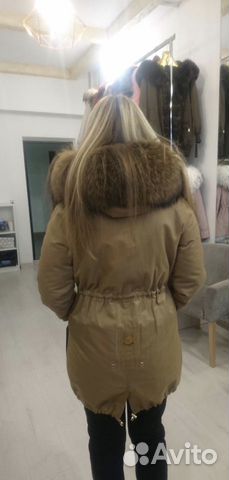 Парка с натуральным мехом новая Парка с натуральным мехом новая