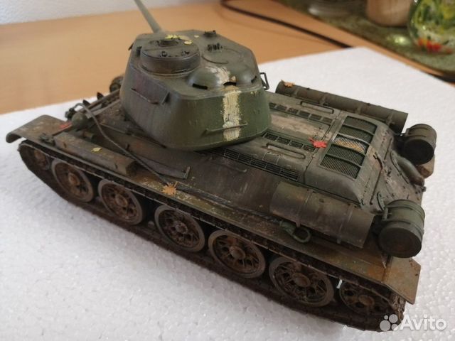 Модель танка Т-34 85 Модель танка Т-34 85