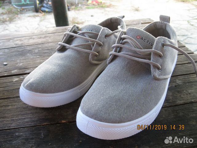 Кроссовки zenden новые