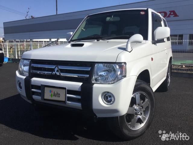 Mitsubishi pajero mini 2012