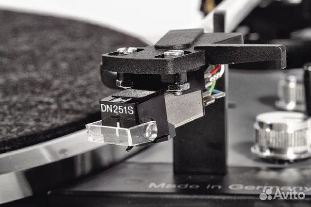 Проигрыватель виниловых дисков Dual CS420 Проигрыватель виниловых дисков Dual CS420